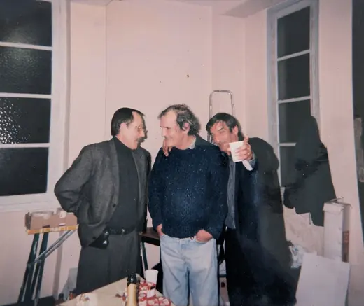 Trois hommes : Hubert Tempête au milieu