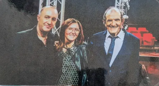Daniel à gauche, Stéphanie, petite-fille d’Hubert Tempête, au milieu, et Hubert Tempête à droite