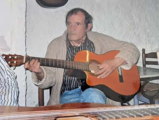À la guitare